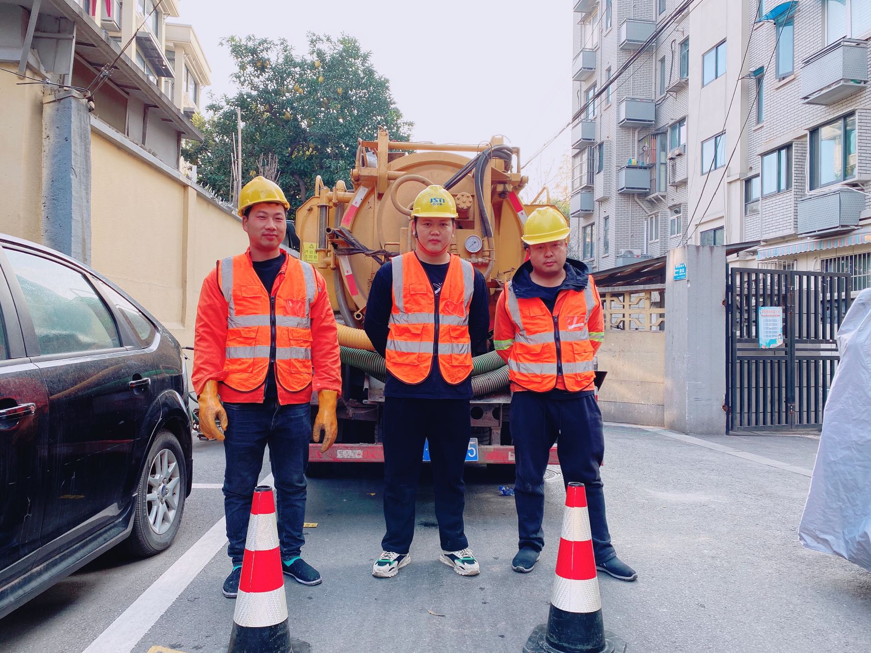 盛和家园南京某小区管道清淤检测施工